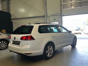 Volkswagen Golf - 6
