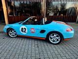 Porsche Boxster 986, Gulf-Design, AT-Motor 4000km - Porsche Boxster 986 mit Benzin-Antrieb