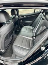 Kia Stinger 3.3 V6 T-GDI AWD GT Automatik|Navi| - schwarze Kia Stinger