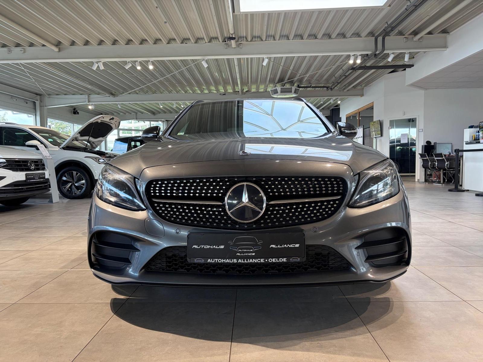 Mercedes-Benz C 300 d T AMG Line 4Matic * Burmester * AHK *