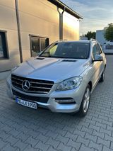 Mercedes-Benz ML 350 BlueTEC 4MATIC - - Mercedes-Benz ML-Klasse aus 2011