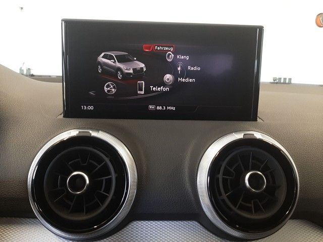 Fahrzeugabbildung Audi Q2 advanced 35 TFSI S-tronic Matrix Kamera LED