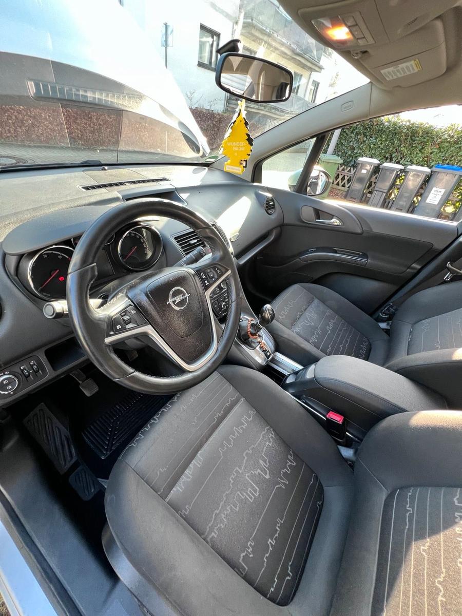 Opel Meriva 2012 — photo 9