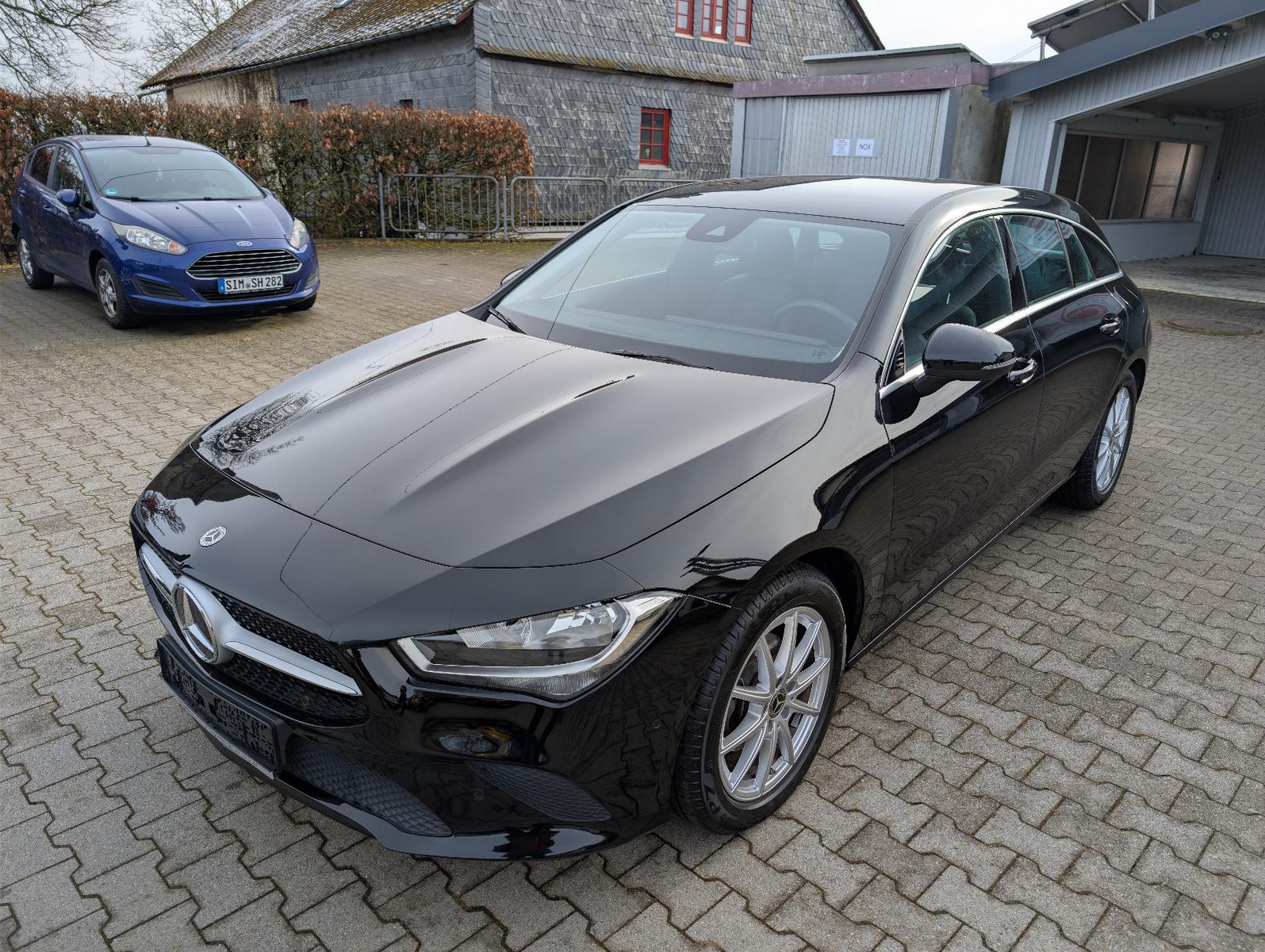 Mercedes-Benz CLA 180 Shooting Brake 7G-DCT