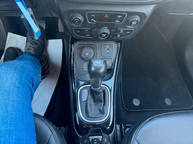 Fahrzeugabbildung Jeep Compass  4WD AUTOMATIK LEDER NAVI KAMERA AHK