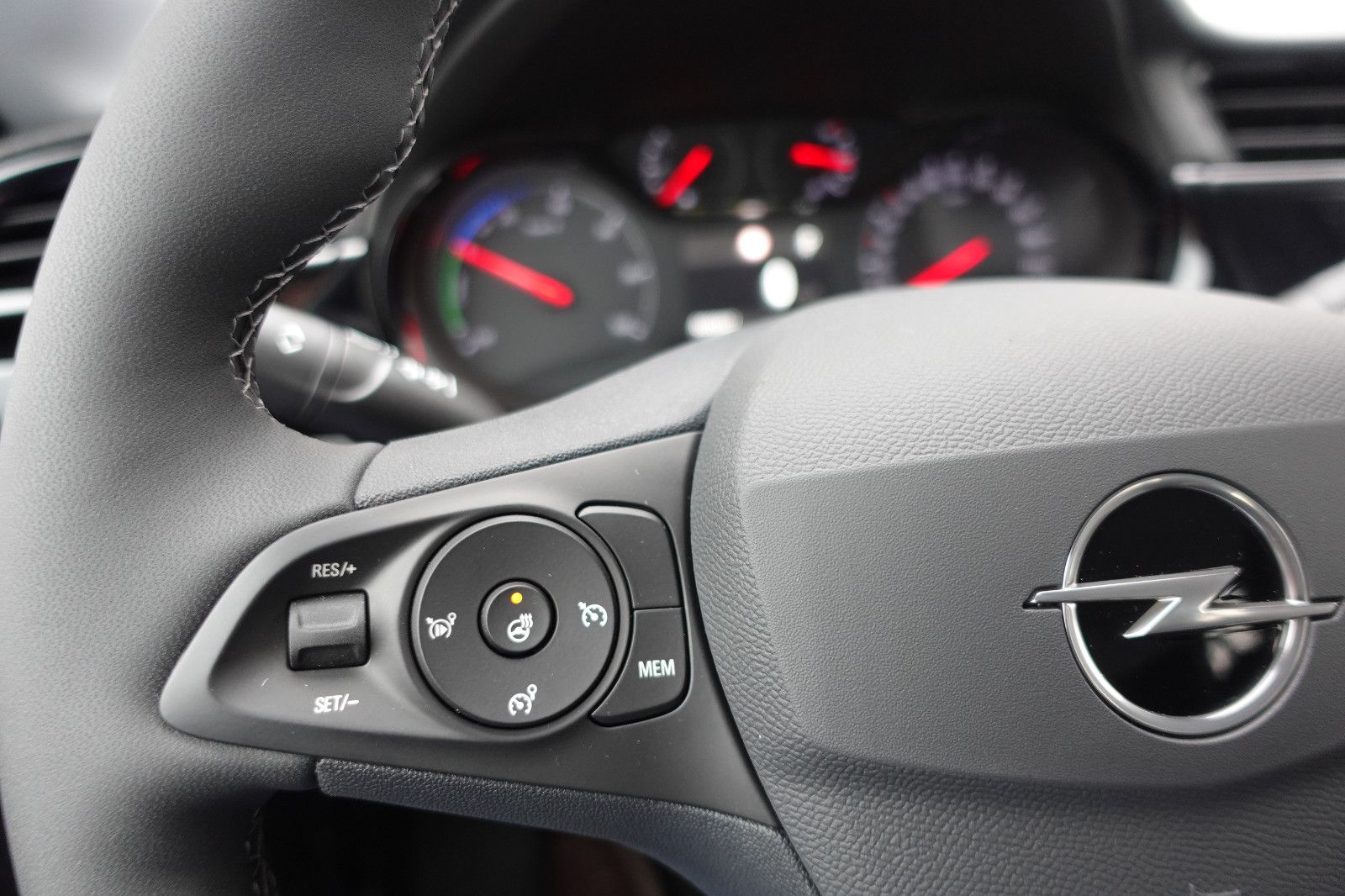 Fahrzeugabbildung Opel Corsa Hybrid Edition Sitzh.,Allwetter,LED,PDC