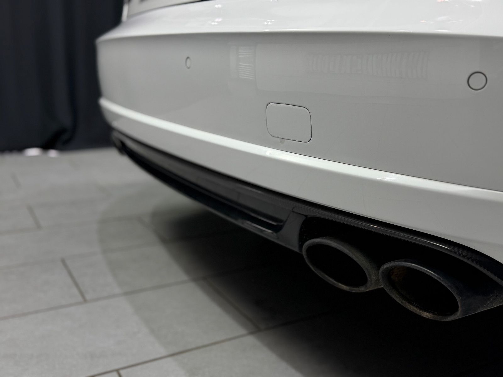 Fahrzeugabbildung Audi S8 4.0 TFSI quattro plus |KERAMIK|CARBON|MASSAGE