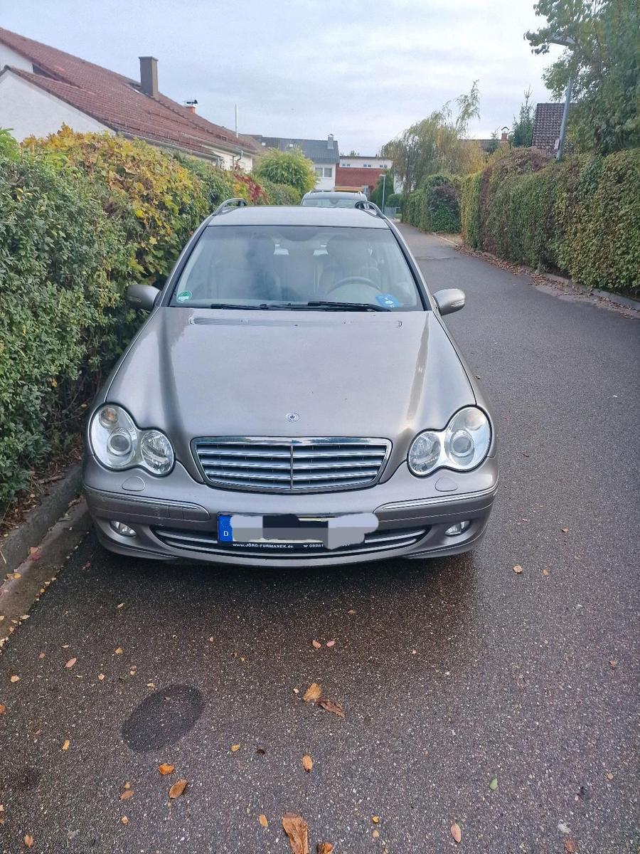 Mercedes-Benz C180 2004 — photo 11