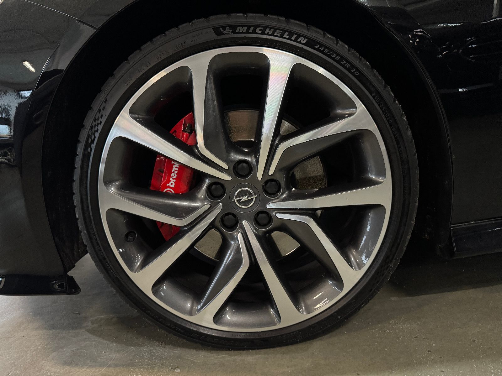 Fahrzeugabbildung Opel Insignia B Sports Tourer GSi 4X4 OPC PERFORMANCE