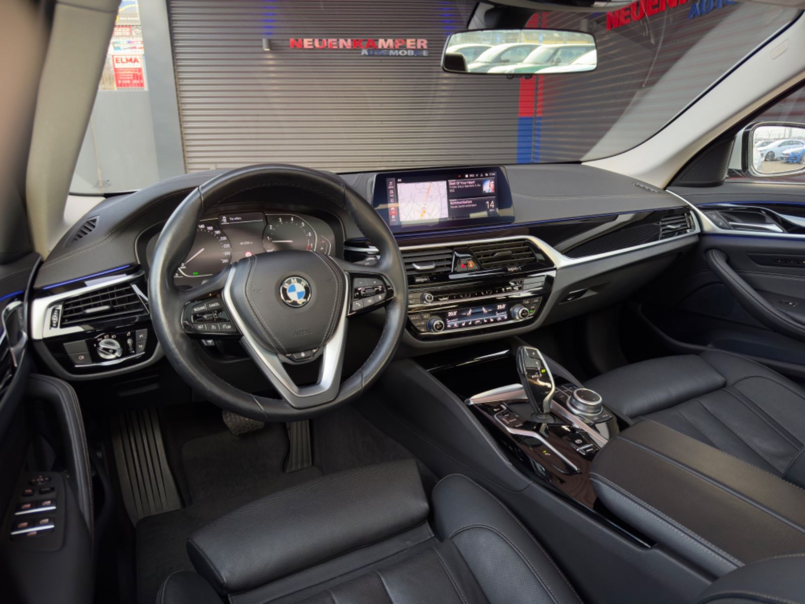 Fahrzeugabbildung BMW 520i Luxury Line Leder GSHD Laser Sitzlüft ACC