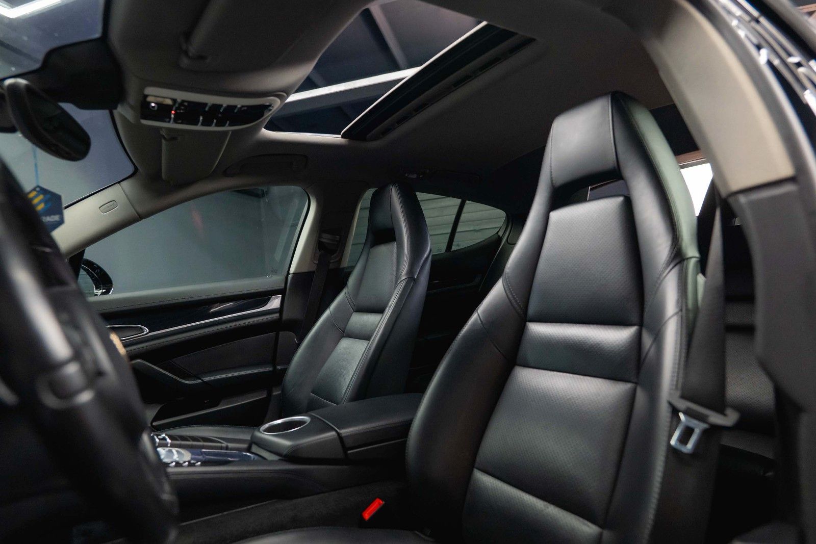 Fahrzeugabbildung Porsche Panamera 3.0 V6 Diesel *Active Suspension*Kamera