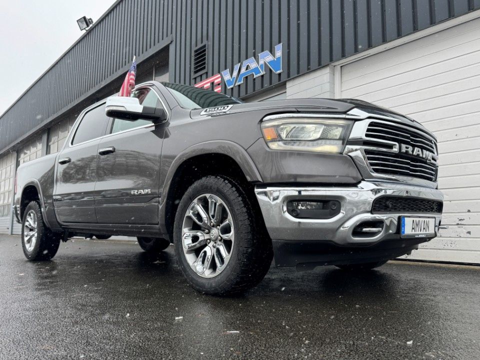 Fahrzeugabbildung Dodge RAM1500 CrewCab Laramie 5.7 HEMI 4x4 Panorama
