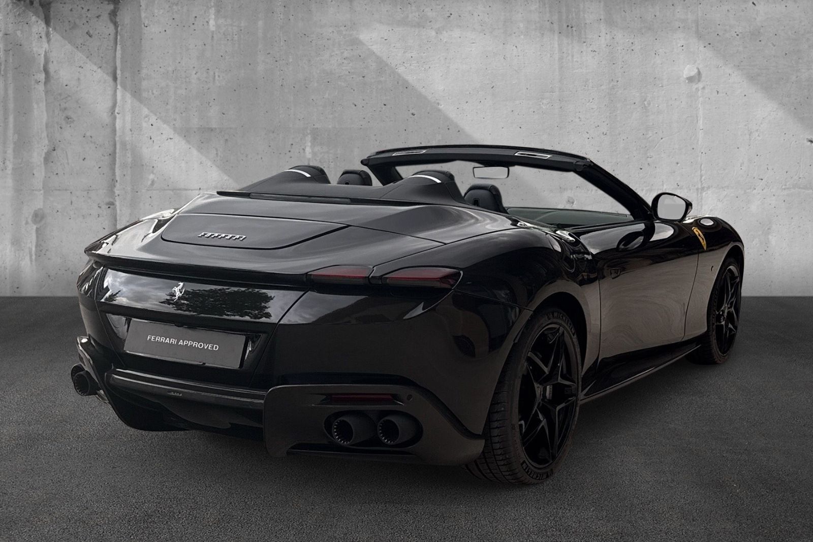 Fahrzeugabbildung Ferrari Roma Spider*Full Carbon*Painted Shields*Daytona