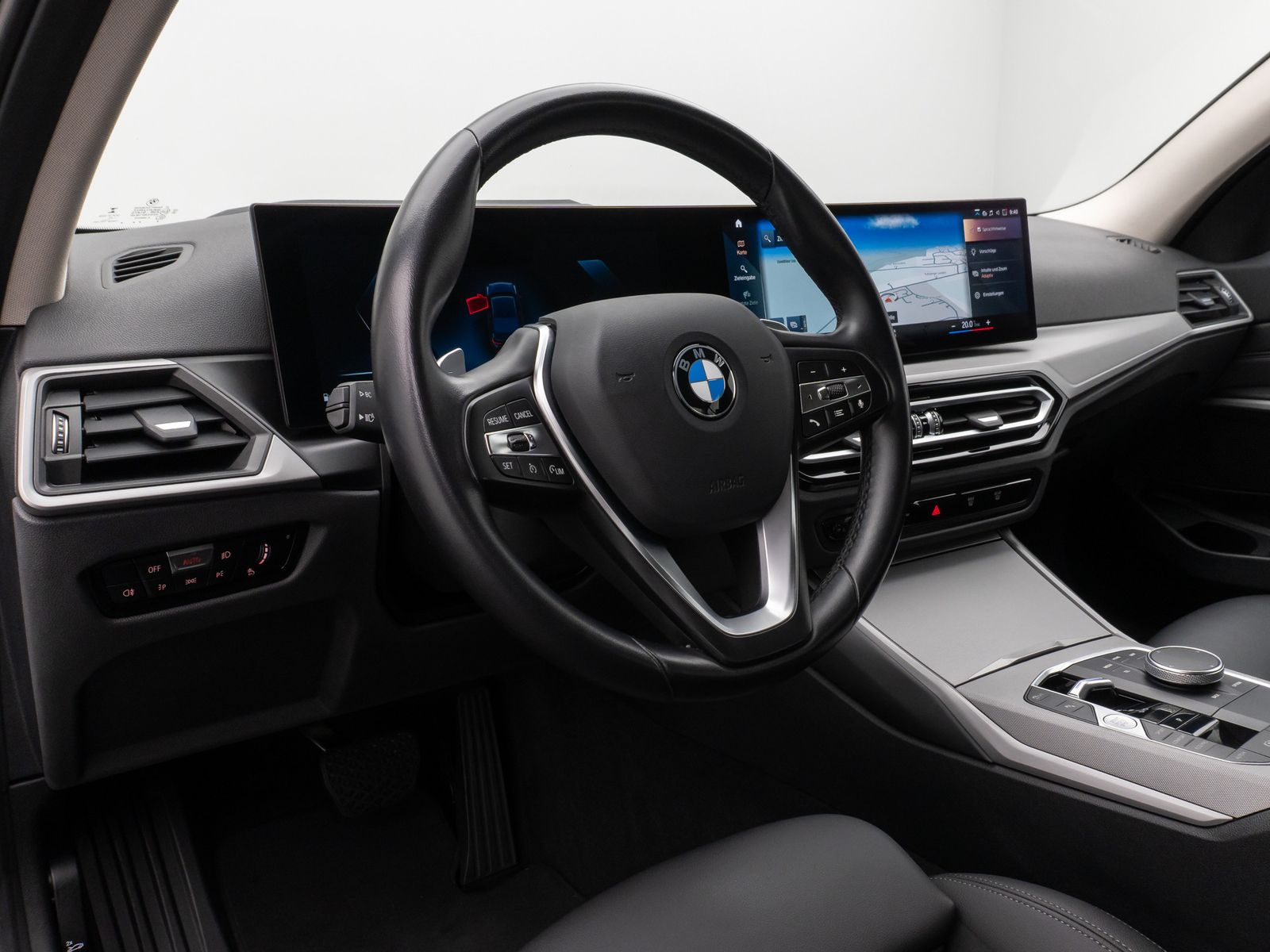 Fahrzeugabbildung BMW 320d Lim. DAB HUD CockPitPro Leder PDC Sport