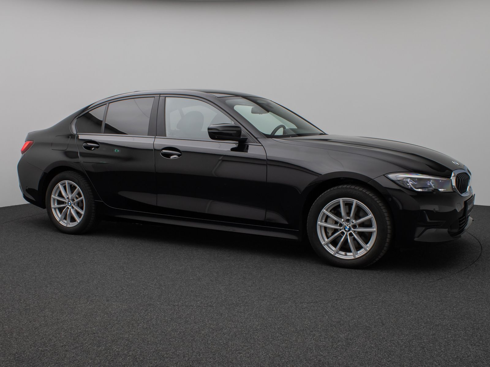 Fahrzeugabbildung BMW 330e Laser 360°HUD DAB H/K Lenkrhzg ACC Komfort