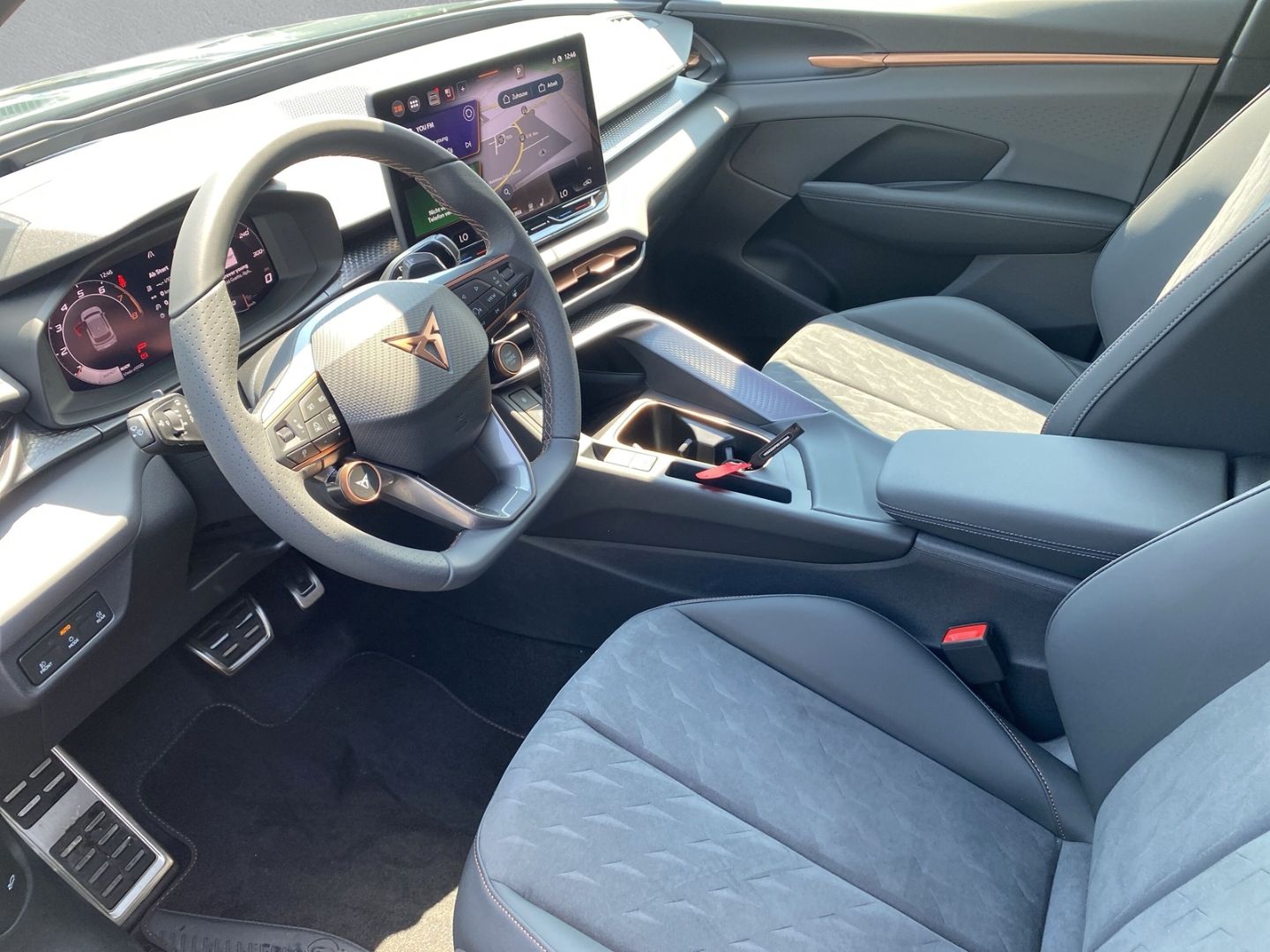 Fahrzeugabbildung CUPRA Terramar 1.5 eTSI 110 kW EU6e
