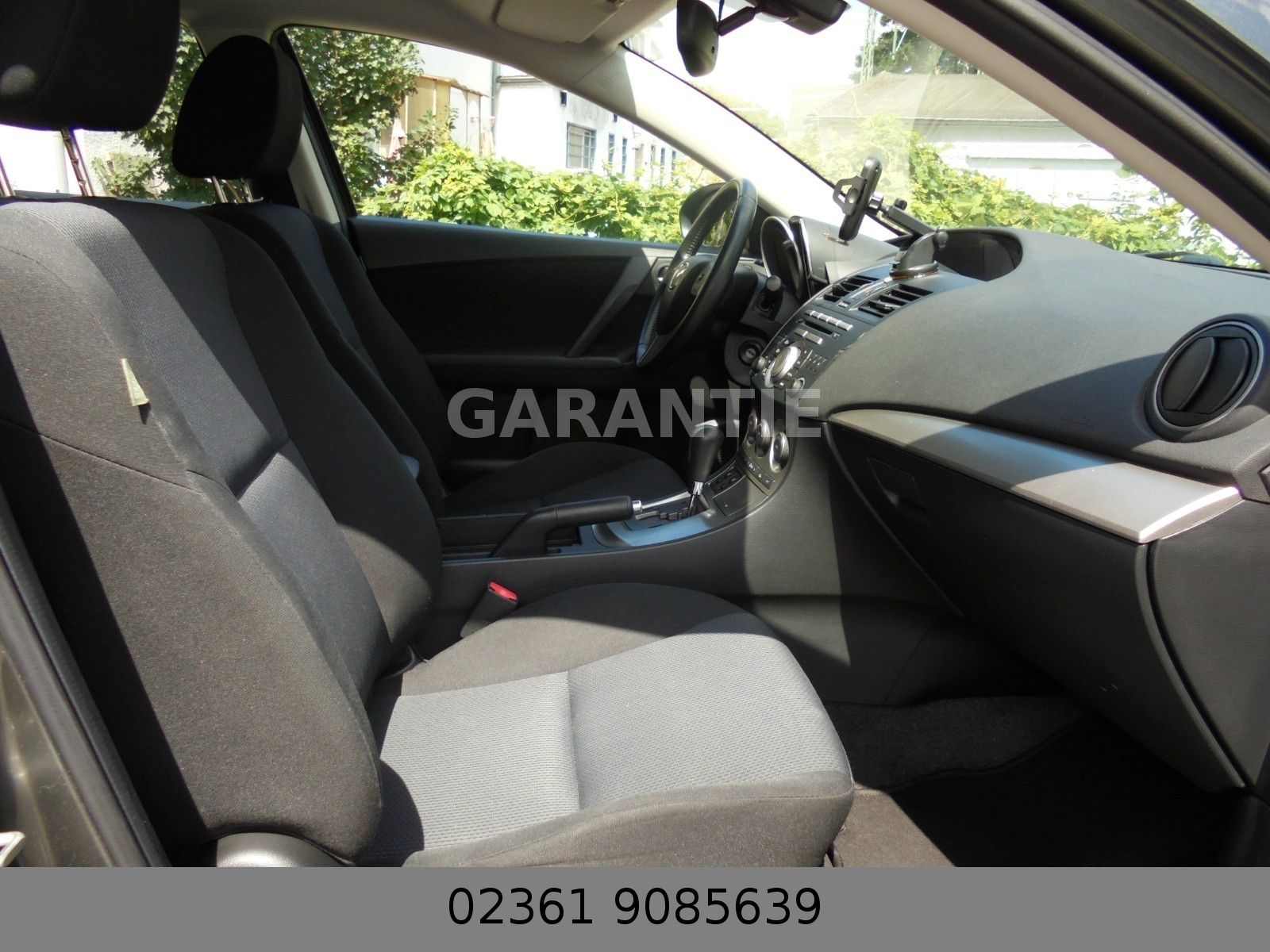 Fahrzeugabbildung Mazda 3 Lim. Exclusive-Line Automatik/Klima/Shz/PDC/