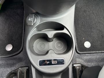 Fahrzeugabbildung Fiat 500C Style Bi Xenon Navi Klimaaut. PDC Beats uvm