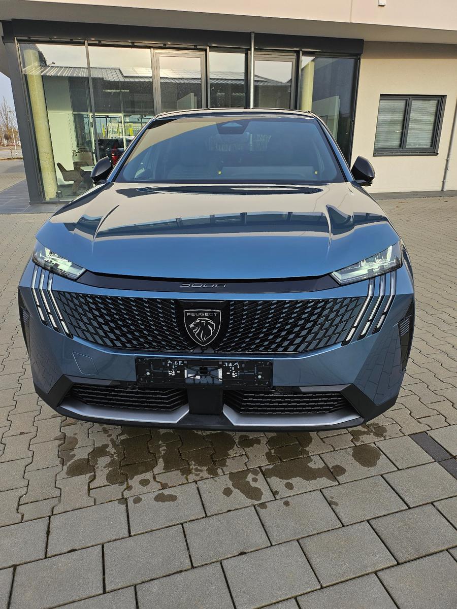 Peugeot 3008 Allure Busine. HYBR. 145 e-DSC6 ab 99.- mtl