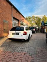 Skoda Octavia 2.0 TSI DSG RS Combi RS - Skoda: Firmenfahrzeug