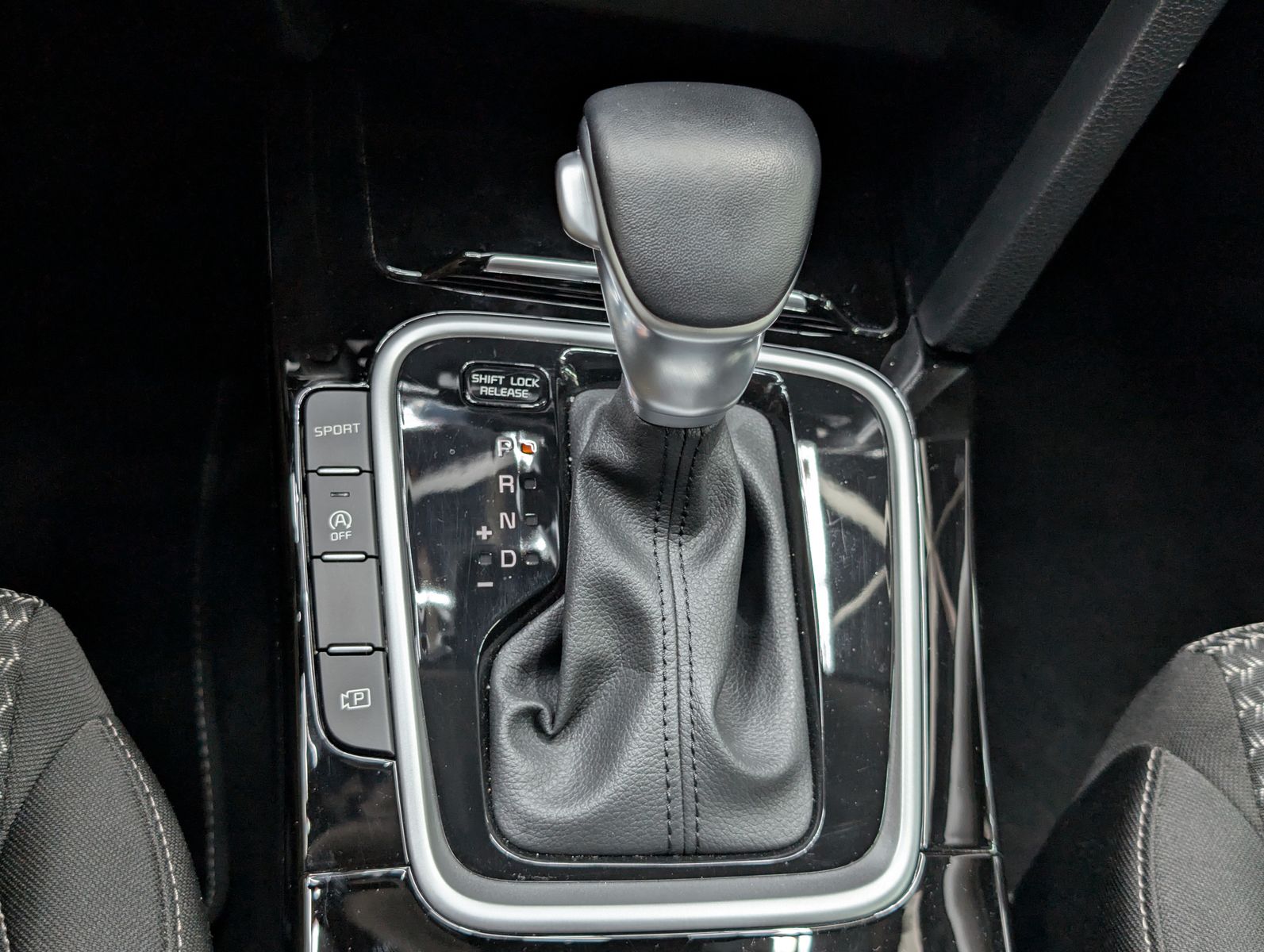 Fahrzeugabbildung Kia cee'd / Ceed 1.5 Spirit Limo JBL ACC KAM 7J-Gar.