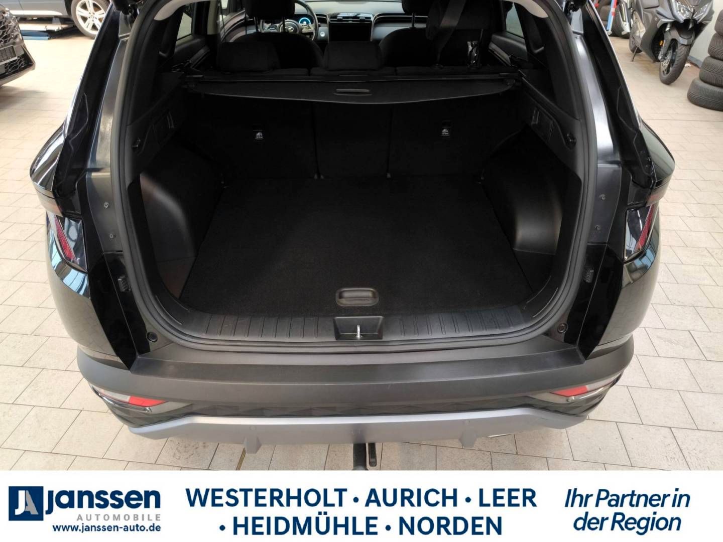 Fahrzeugabbildung Hyundai TUCSON TREND/el. Heckklappe/Automatik/PDC/Navi