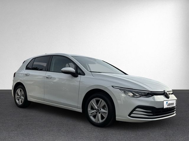 Golf VIII 1.5 eTSI DSG KAMERA+LED+NAVI+ACC+SIHZ+