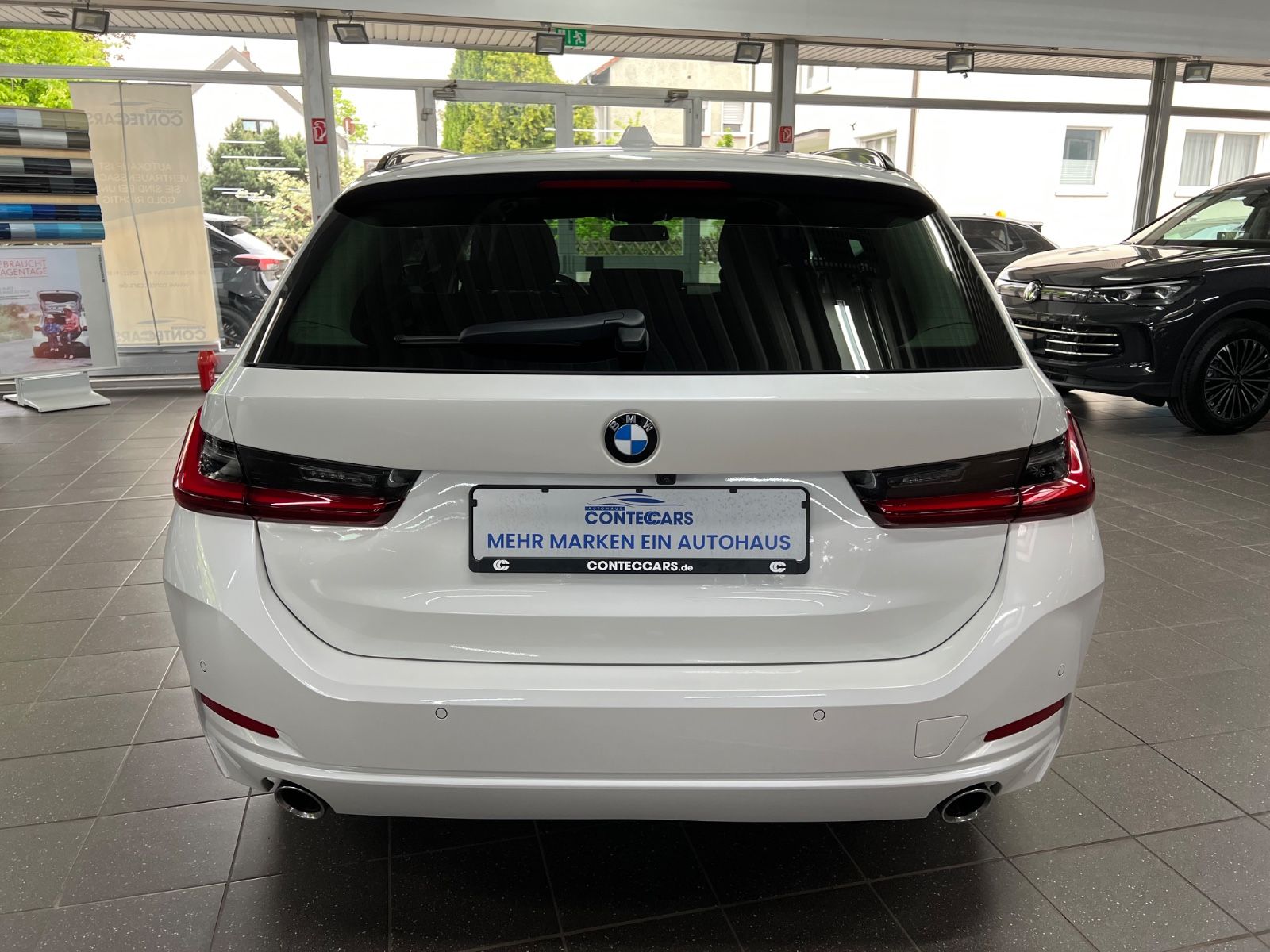 BMW 318d Touring HuD+DA+ACC+Panorama+Park+HaKa foto 10