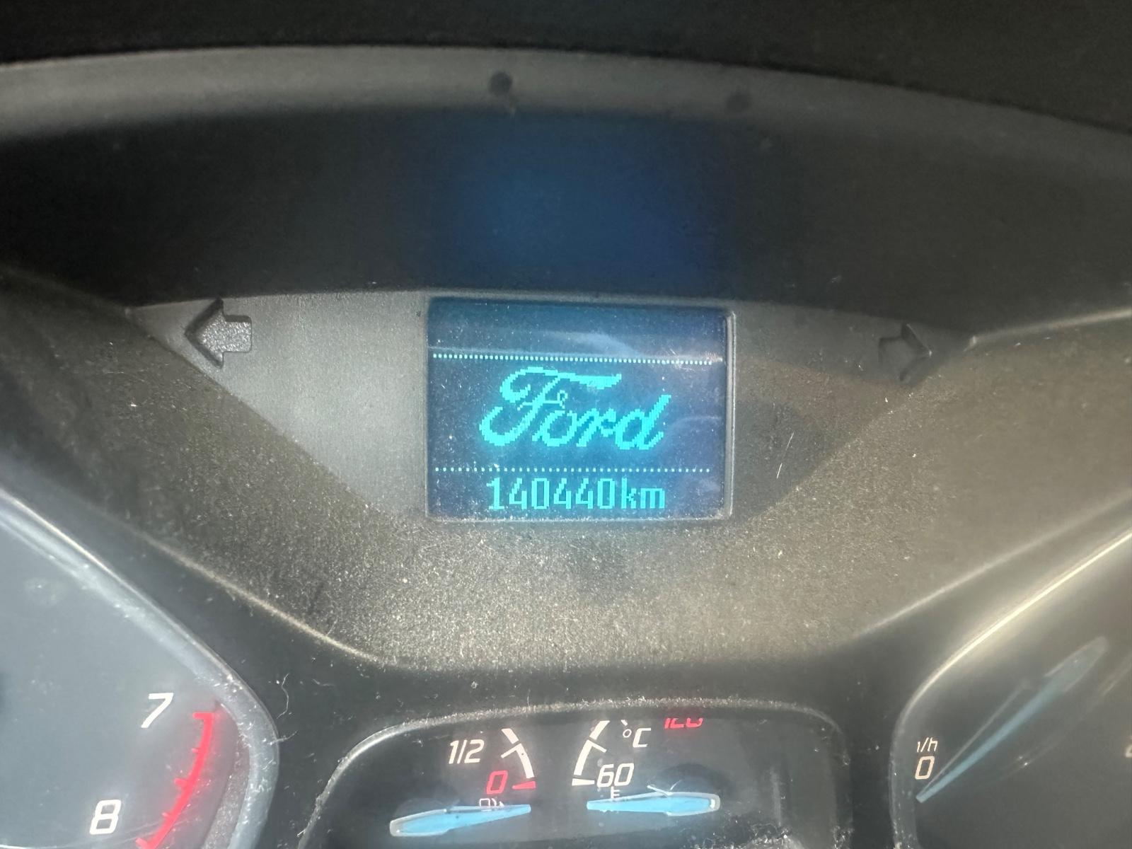 Ford Focus 2014 — photo 10