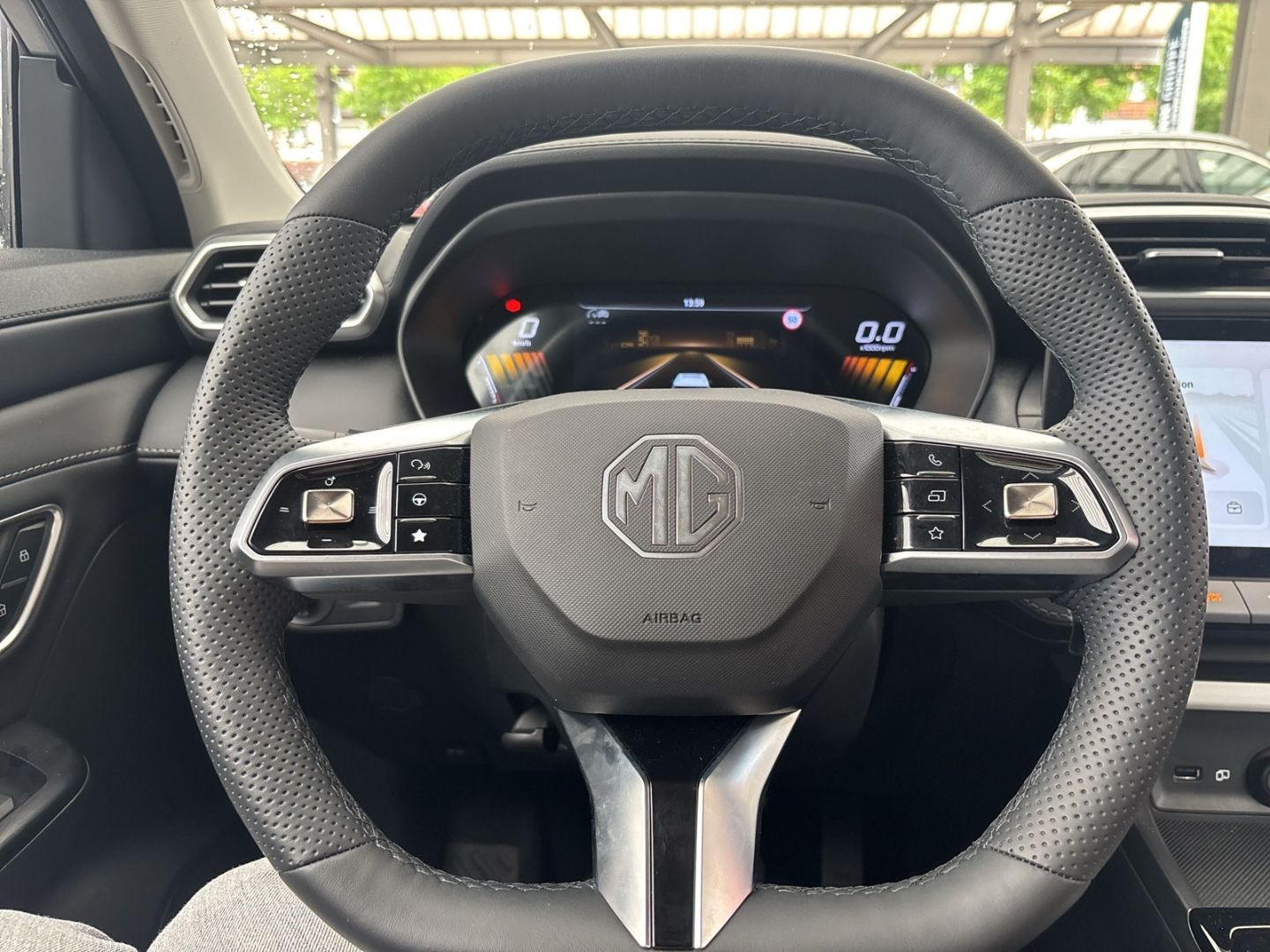 Fahrzeugabbildung MG ZS HEV Luxury Vorführwagen