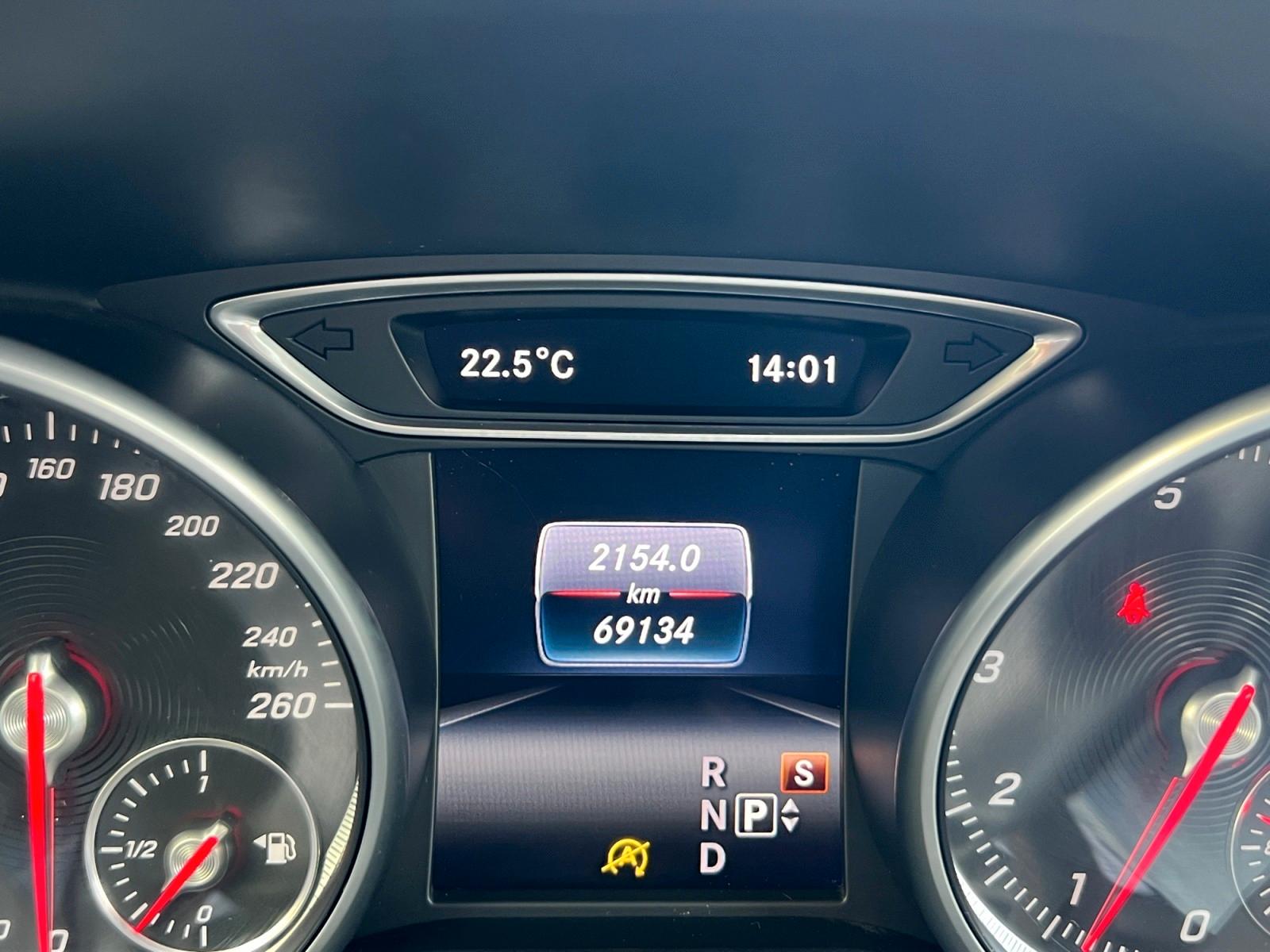 Mercedes-Benz CLA 250 SB AMG Line 4MATIC StdHzg PANO