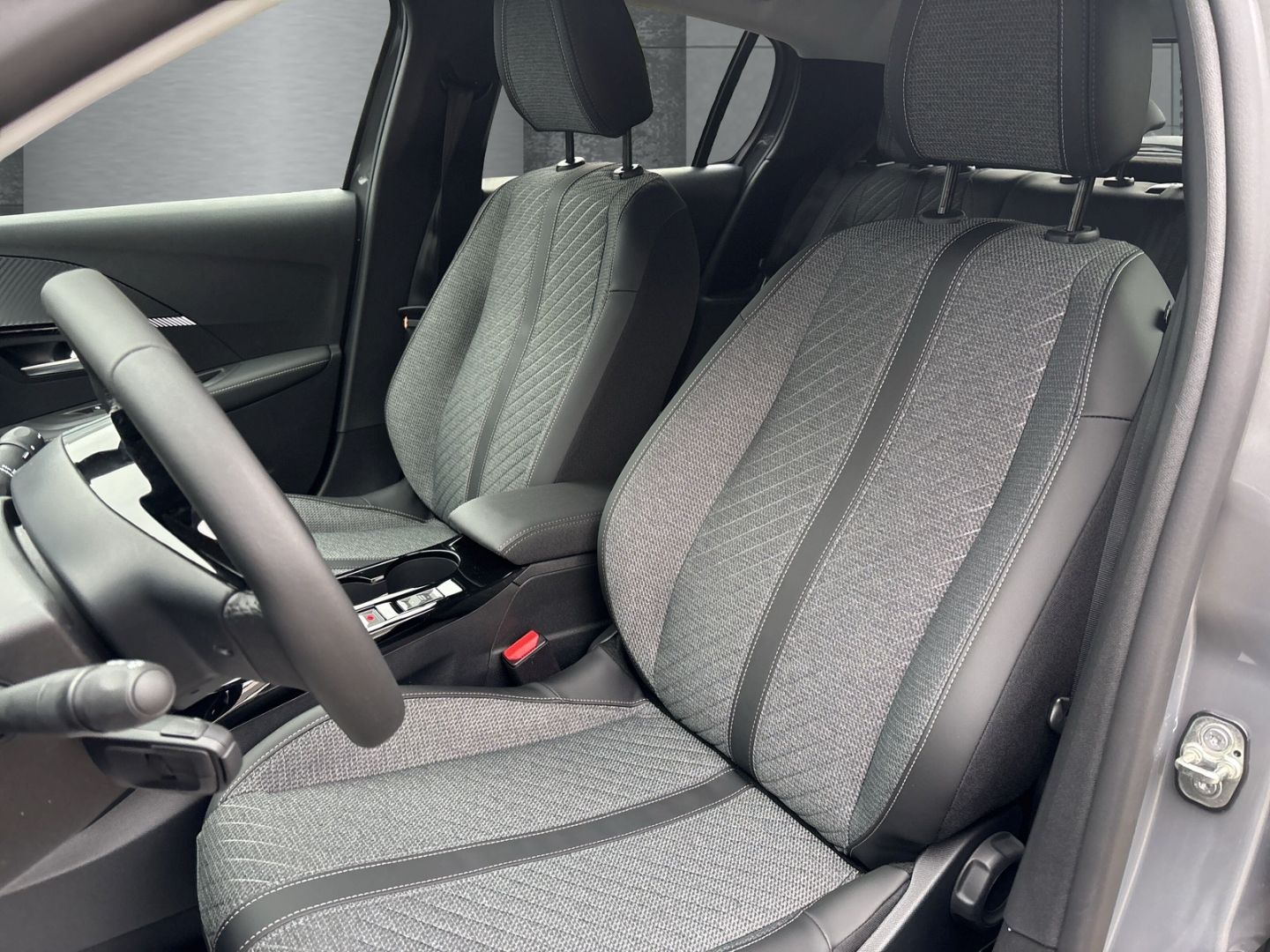 Peugeot 208 - Bild 8
