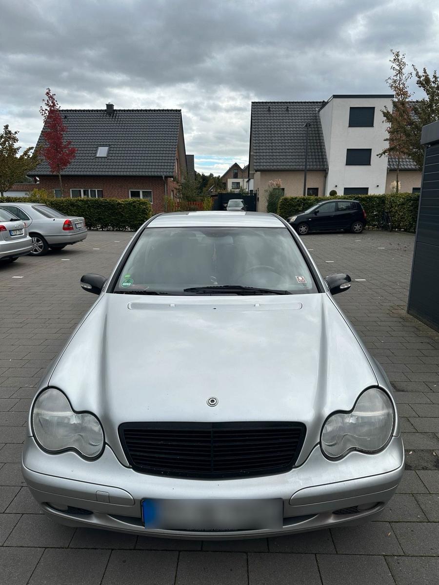Mercedes-Benz C 180