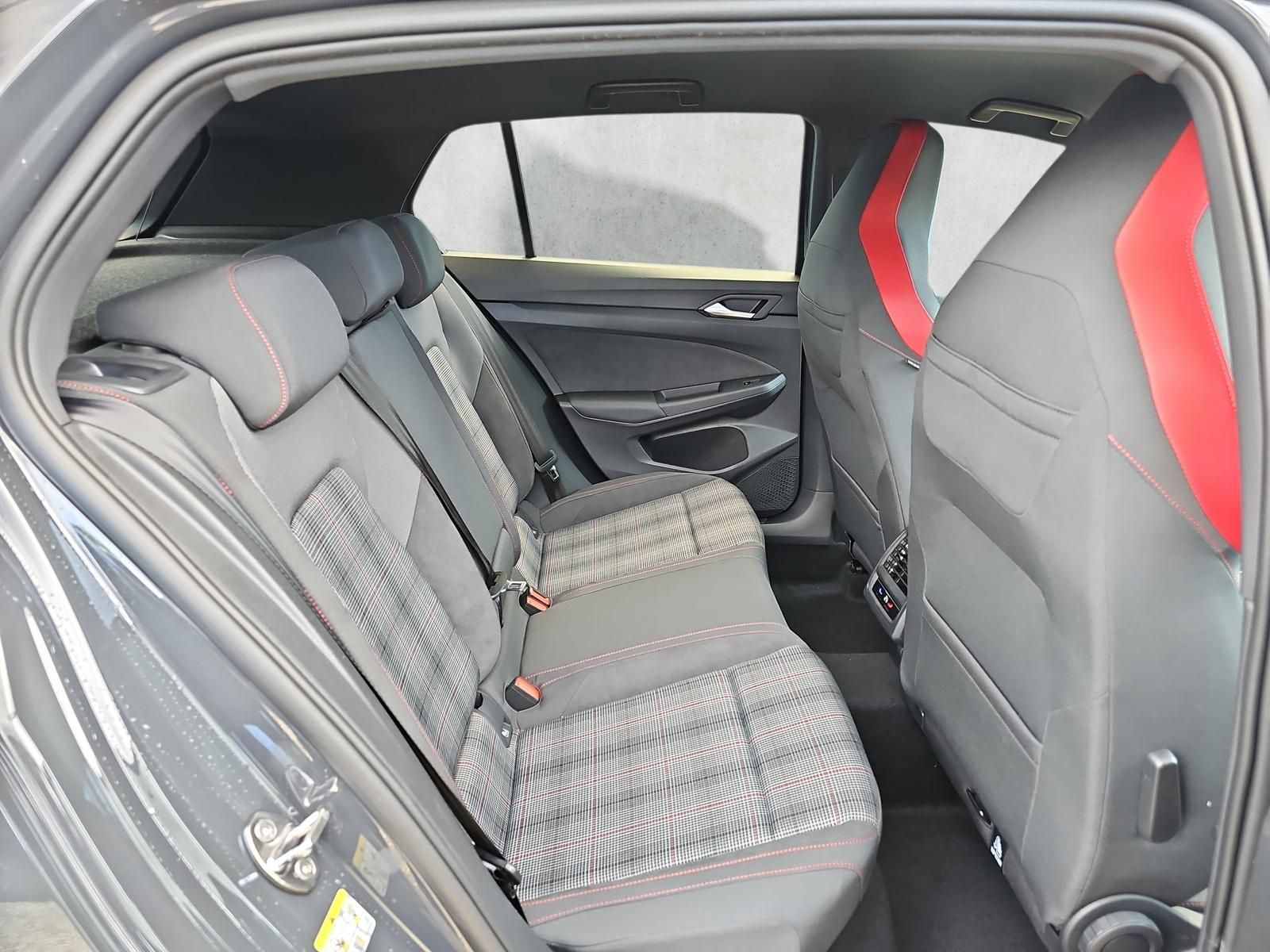 Volkswagen Golf 2.0 TSI DSG GTI / IQ.Light / Parklenkassist foto 14