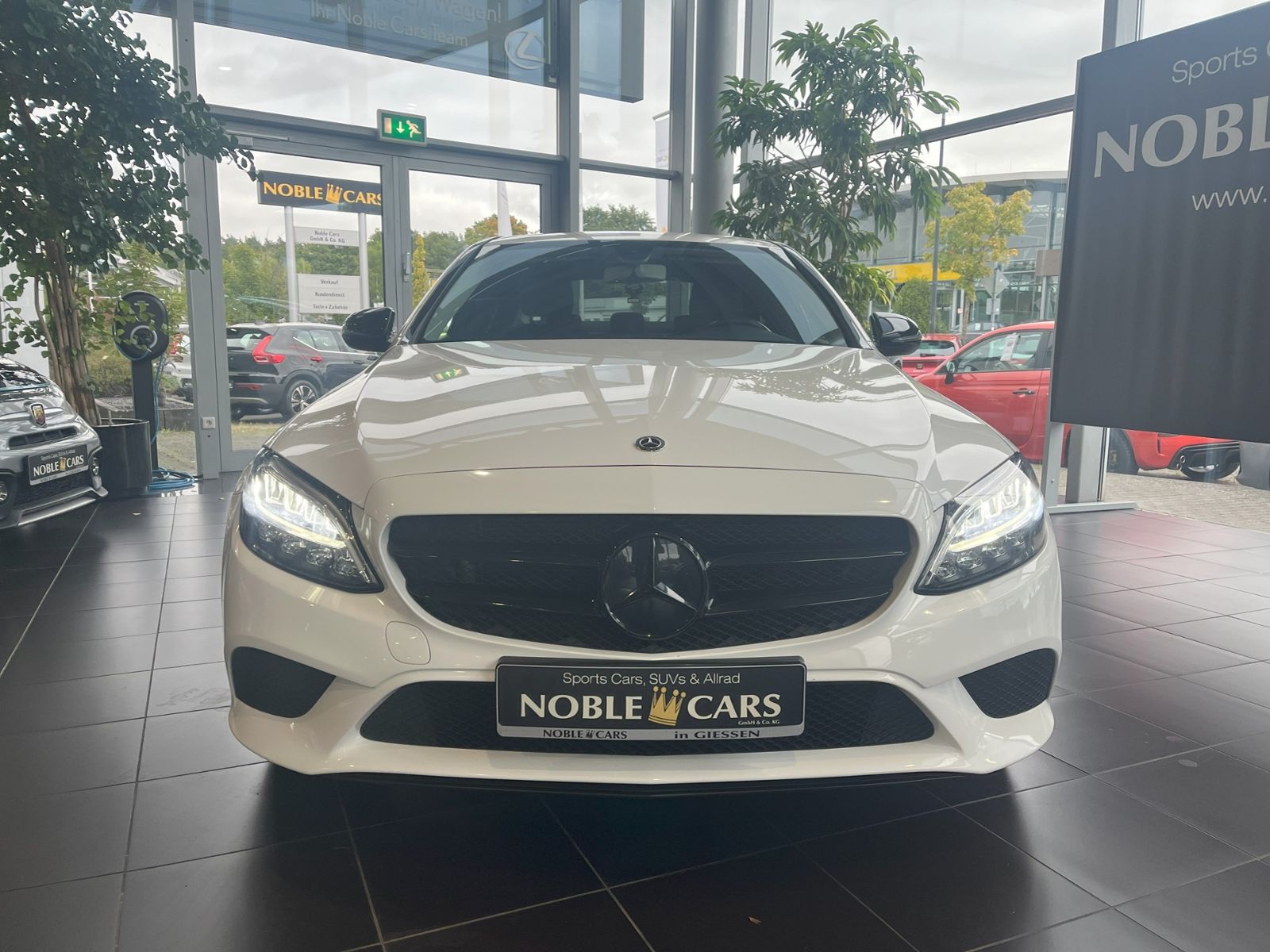 Fahrzeugabbildung Mercedes-Benz C 220 d 9G-TRONIC LED NAVI KAMERA NIGHT PAKET