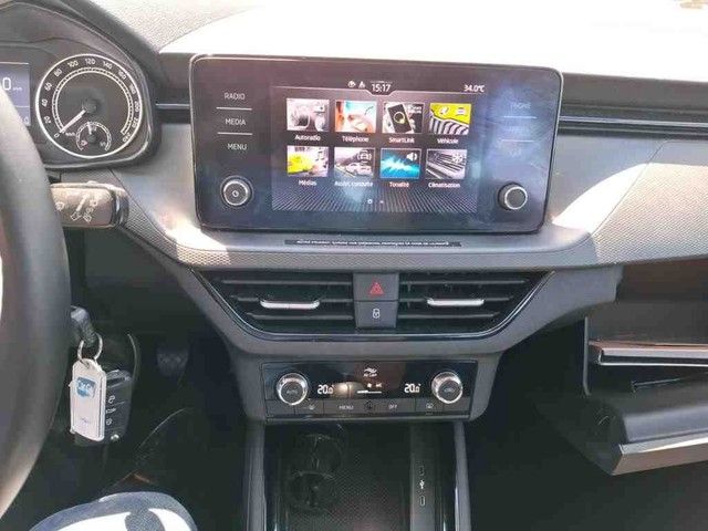 Fahrzeugabbildung Skoda Kamiq Ambition 1.0TSI LED 16"Alu PDC Klimaaut.