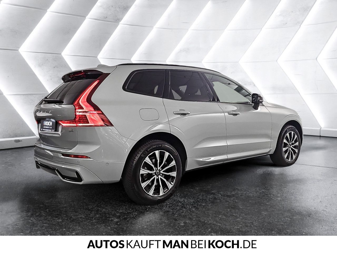 Volvo XC60 B4D Plus Dark ACC BLIS V-LED 360 4xSHz H&K! foto 5