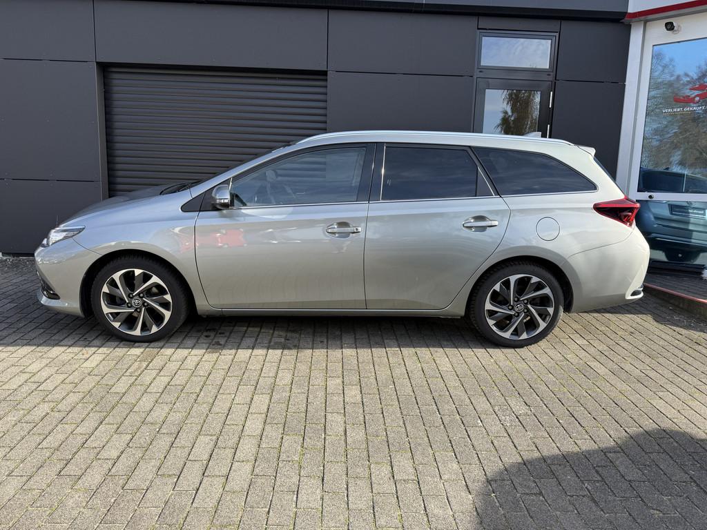 Toyota Auris Touring Sports