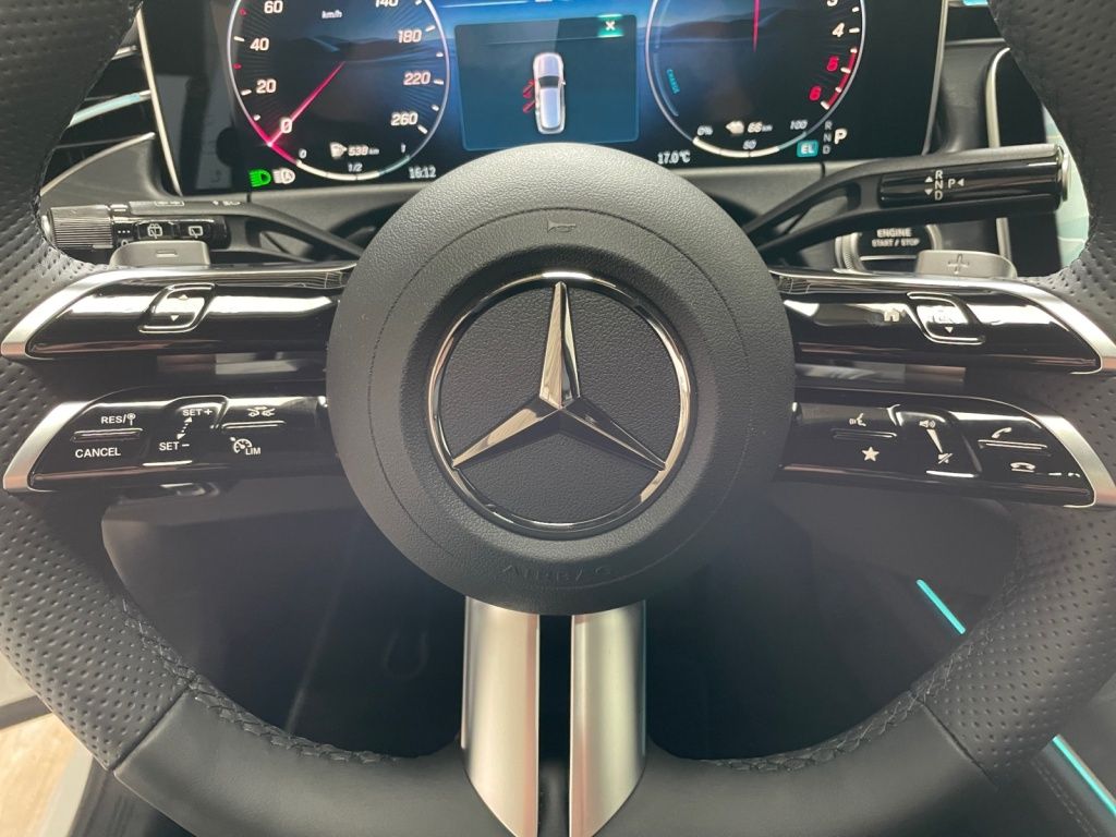 Mercedes-Benz E 300 T de 4matic AMG AMG+MBUX+Burm+Night+AHK foto 12