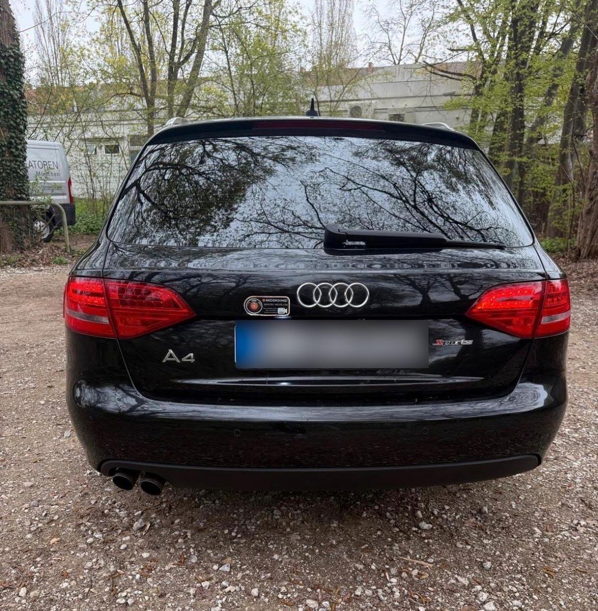 Audi A4 2010 — photo 5