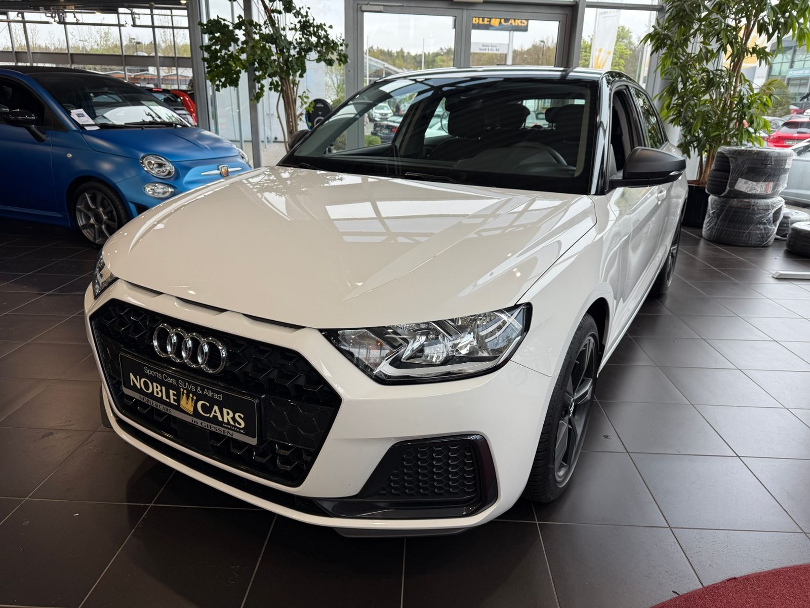 Fahrzeugabbildung Audi A1 Sportback 35 TFSI CARPLAY PDC SHZ