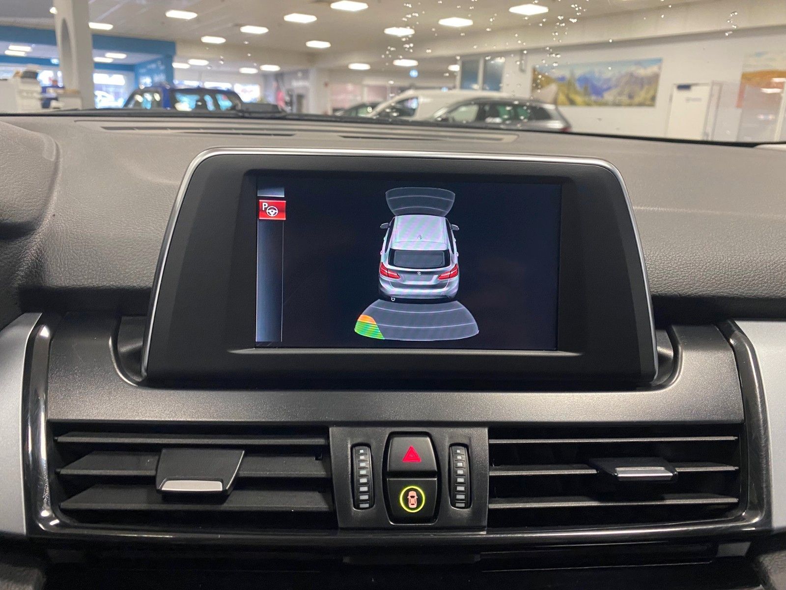 Fahrzeugabbildung BMW 218 Active Tourer 218d Advantage+NAVIGATION+LED+