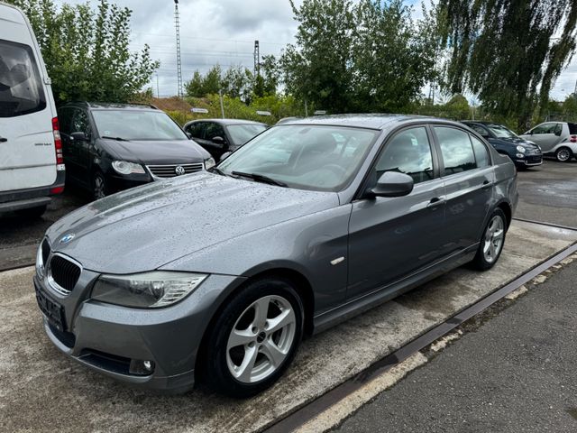 BMW 318 Baureihe 3 Lim. 318i Facelift