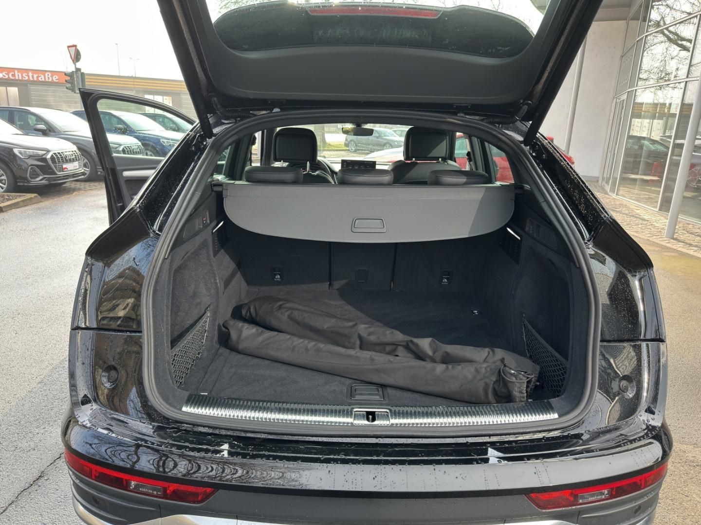 Fahrzeugabbildung Audi Q5 Sportback 40 TDI quattro AHK,Standhzg, Matrix