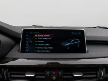 Fahrzeugabbildung BMW X5 xDr 30d M Sport Pano HUD H/K AHK Comfort 20'