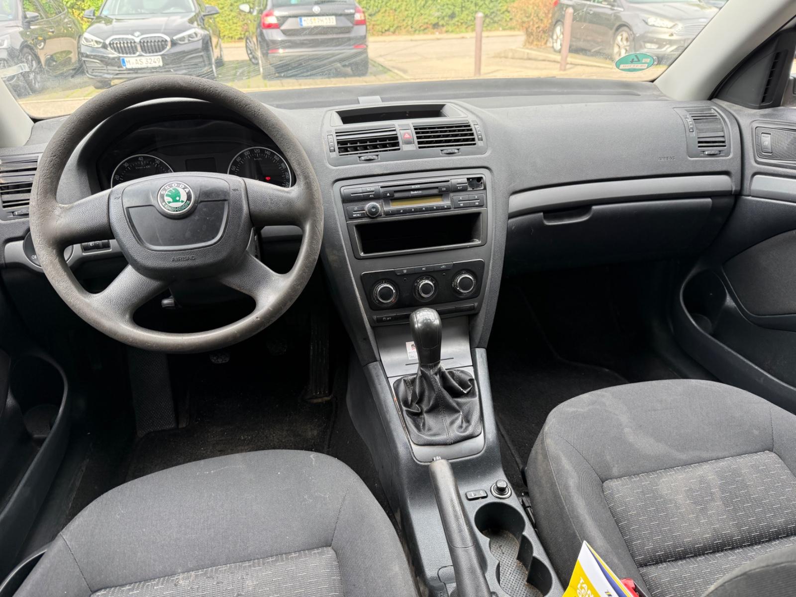 Skoda Octavia 2011 — photo 7