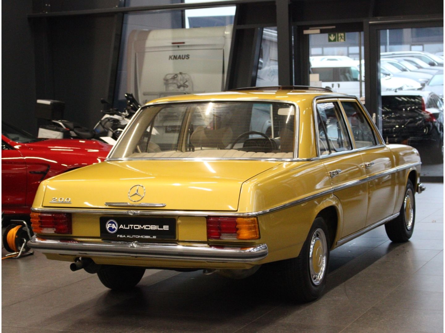 Fahrzeugabbildung Mercedes-Benz 200 W 115 Strich 8*Voll Restauriert*Note 2+