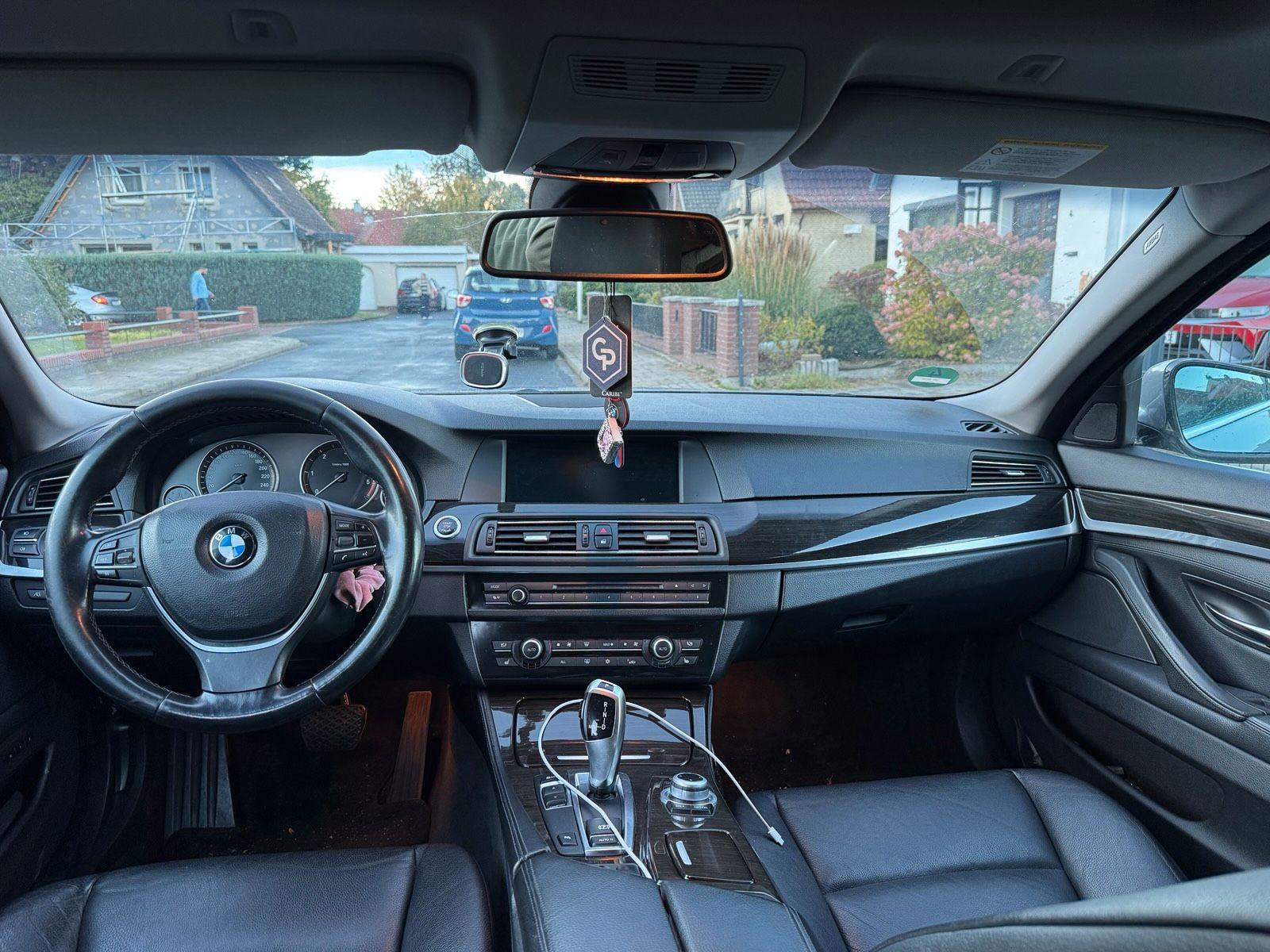 BMW 520 2011 — photo 7