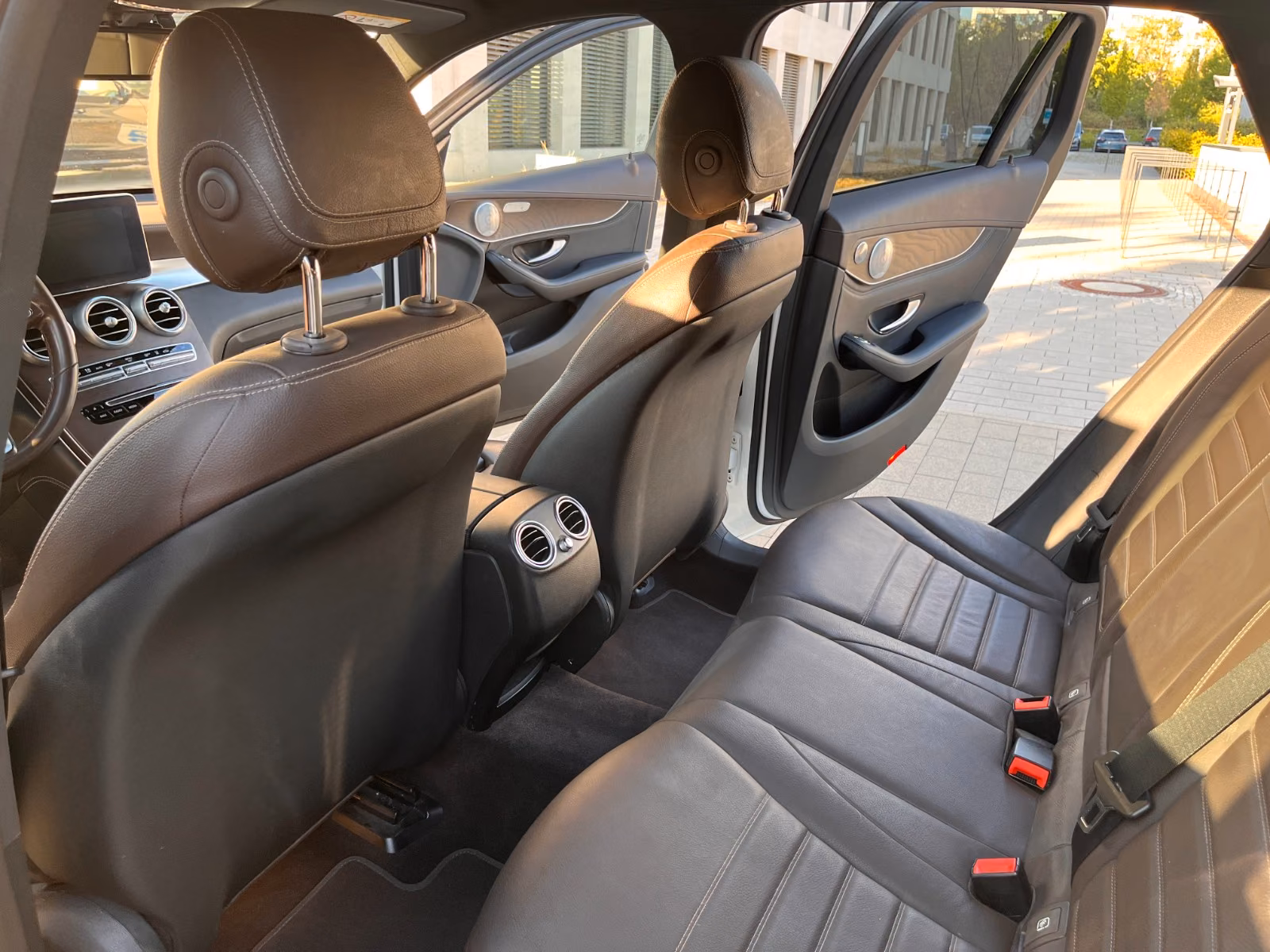 Mercedes-Benz Mercedes GLC 300 4MATIC AMG Line | Junge Sterne
