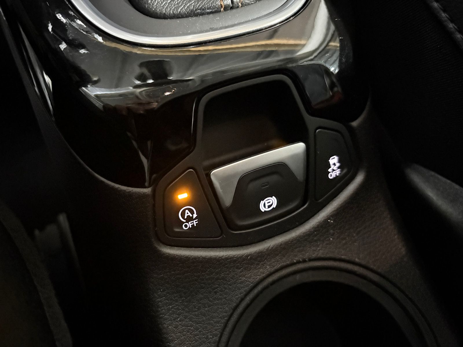 Fahrzeugabbildung Jeep Compass Limited FWD/NAVI/KAMERA/SOUND/DAB/SHZ